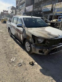 لبيع هايلوكس موديل  2023ساز ابيع عله حادثه بيه حرك بسيط رقم كربلاء دول...