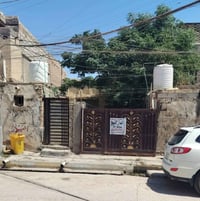 بيت للبيع بناء قديم بالشعله المساحه 200متر للاستفسار الاتصال بالرقم 07...