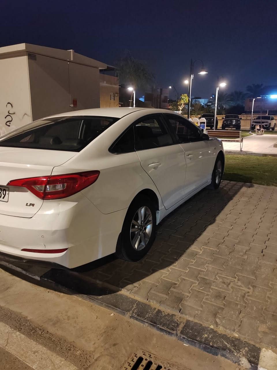 السلام عليكم سوناتا كارتون السياره جديده دخول جديد ادوات تبريد حداديه تخم تاير مكينه كير ويلات كله جديد رقم وسنويه شمالي حساسات خلفية اي نقص ما بيها موديل 2017 غاز ابلاد كصه جنطه استفسار *********** العنوان البصره
