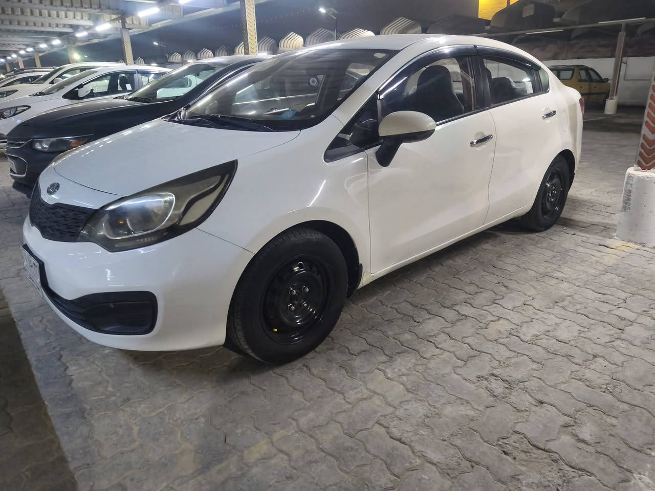 كيا ريو  2012جديده سياره كفاله ما عده جملغ لمامي صبغ فقط مكينه كير حداديه كلهن جدد  رقمه نجف سنويه جديده 
رقم موبايل *********** عنوان نجف
