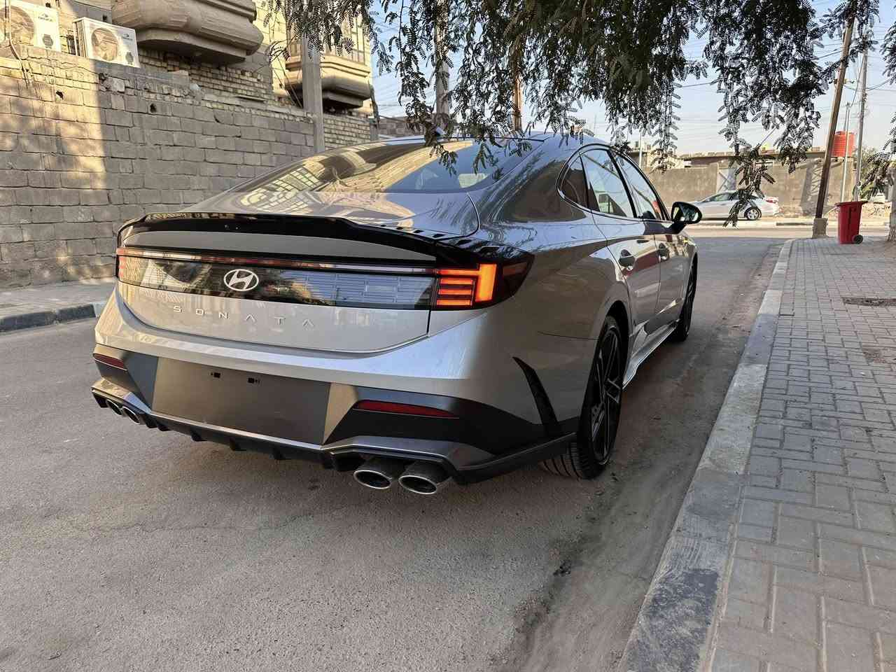 السلام عليكم سوناتا N Line 2024 ان لاين حره تترقم جميع المحافظات فول مواصفات
محرك 2500 تيربو 8 نمر الكير DCT دبل كلج زيرو ماشيه 2000 كيلو فقط
فئة السيارة ان لاين N Line غنيه عن التعريف من ناحية
المواصفات :
بانوراما شفتات شاشة طويلة تحكم باعدادات السياره من الصوت والانارة و وضعيات القيادة
لد داخلي و الكشنات الاماميه كهرباء مع التدفئة رادارات 360 و توقف ذاتي و تحديد المسار دخول ذكي و صندوق ذكي كير تعليك و 5 وضعيات قيادة شاحن لا سلكي و توقف موقت هاند بريد دكمة و انارة ترحيب
تعتيم المراة الخلفية كشنات حضن مختم N Line
تبريد منفصل و ربط سلكي ولا سلكي اندرويد اوتو و كار بلي و تحكمات داخليه اخرى
و بعد هواي مواصفات حلوة بيها لون سلفر 
الحادث موضح بالصور بنيد و مدكر 
شاصي و لغد فقط المقدمة شي بسيط جدا
KMHL54JC0RA410346
مكان السياره البصرة
السعر 190$
 متواجد اتصال و واتساب فقط
***********
