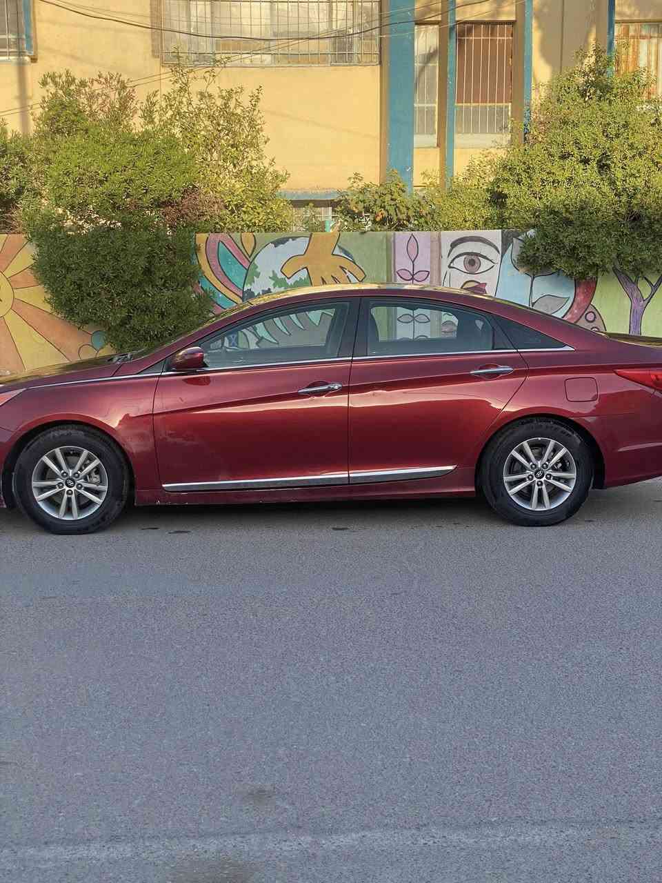 السلام عليكم سوناتا ٢٠١١ للبيع السيارة حلوه ونظيفة بيه بس بنيد مبدل كير ومكينة جاهزات وخير من الله الصدر الامامي جديد الصدر الخلفي تعبان شويه معروضه ب٩٩ وبيه مجال بسيط حق الجيه العنوان بغداد ***********
