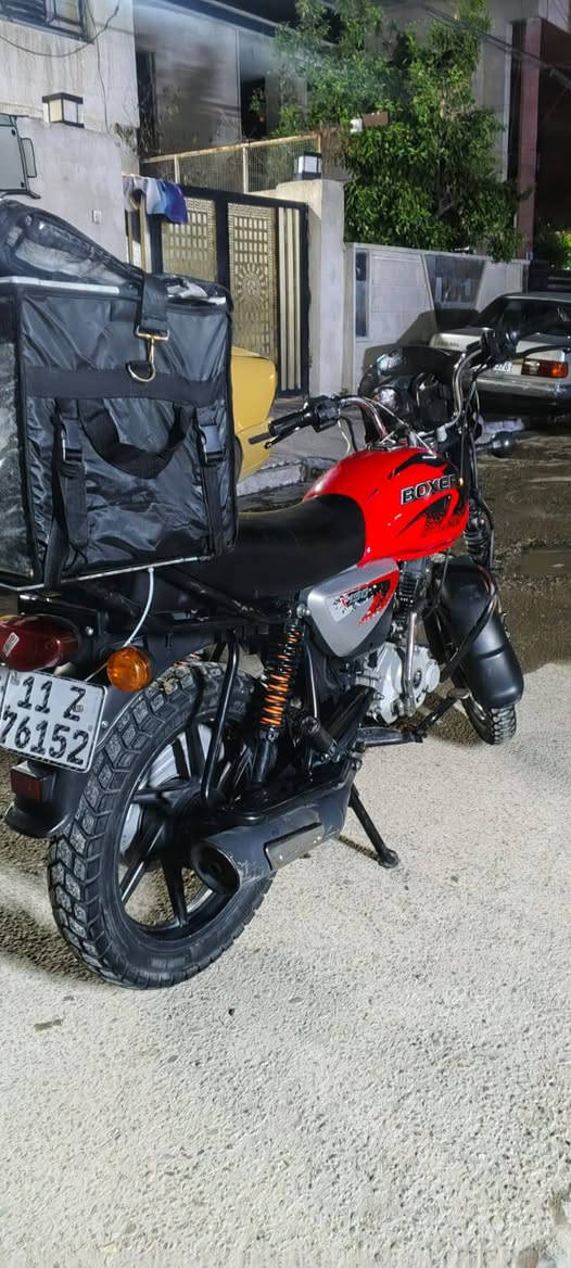 السلام عليكم دراجه بوكسر 23 جبلي للبيع مرقم بغداد بيها تبخير وكلشي واضح بل صور السعر 1900وبيها مجال مكاني بغداد حي الجهاد***********
