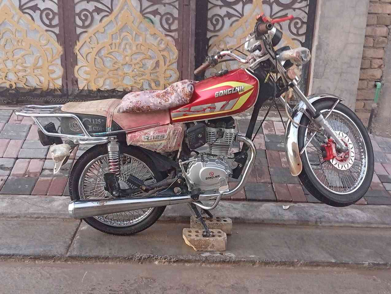 السلام عليكم ورحمه دراجه للبيع تايكر مديال 2024اوراق سكنر أوراق مال المعارض . دراجه كفال عامه دراجه الون احمر كهربائيه شغال كلهن عداد كتروني شغال ما بيش شي مكاني كربلاء طوريج الجمعيه السعر 650وبيه مجال حكه الجيه الرقم ***********
