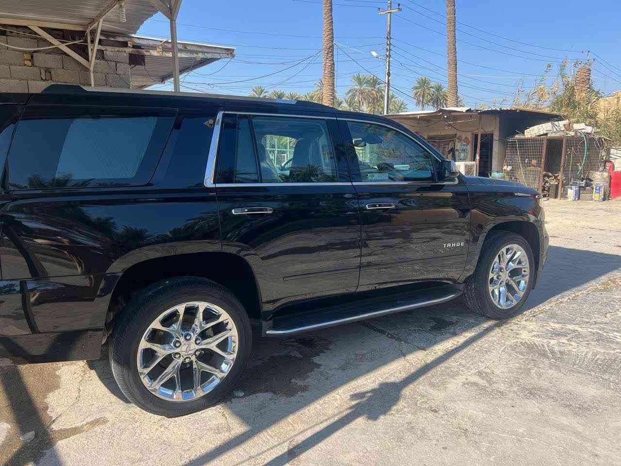 للبيع ‏ CHEVROLET  PREMIER  
تاهو 2019 بريمير   ضوء القمر  وكالة المنصور خليجي
السيارة ماشية  ( ٧٦ ) الف كيلو متر 
سنوية وهزة كلة جديد بسمي رقم بغداد جديد 
مكفولة من الصبغ والحادثة بيها رصعات بسيطة .
السعر // 397 $
المواصفات //                       
فول مواصفات ١/١ PREMIER
٨سلندر 5300
سلايد(فتحة قمارة)
كراسي جلد اصلي
كراسي اثنين كهرباء
كراسي هزار( عند اقتراب السيارة من اي شي )
كراسي خزن(ميموري)
كراسي(تدفئة+تبريد)
كراسي خلفية كهرباء
كراسي خلفية تدفئة
تبريد خلفي شاشة
شحن الهاتف لاسلكياً
رادار
سائق آلي
كروس سرعة
داتا شو DATA SHOW
خمس بصمات
فول تحكم استيرن(جهتين امامي+جهتين خلفي)
استيرن كهرباء
استيرن تدفئة
شاشة عرض الاعطال
صندوك كهرباء(شفط)
فتح صندوك تلقائيا عن طريق القدم(صندوك جلاق)
نظام السير على الخط
دبل كير(عادي+اوتوماتيك)
دبل حساس(امامي+خلفي)
نظام تحكم بمستوى الضوء الداخلي
مانع تزحلق
منضومة زنون
پدل كهرباء(تحكم كهربائي بالبريك والبانزين)
نظام فتح الابواب لاسلكياً
فور ويل
شاشة امامية كبيرة اصلية
شاشة خلفية DVD اصلي 
كامرة خلفية 
تشغيل عن بعد
قاصة سرية
دوسات كتابة CHEVROLET
اشارة بالمري
مري كهرباء(شفط)
لايت عدسة زنون
لد امامي
سستم_صوت
داتاشو كبيره 
كيجات ديجتال 
موصفات لبريمير بعد معروفه هيه اعلى فئة
مكان السيارة النجف الاشرف 
هاذا رقمي ***********
