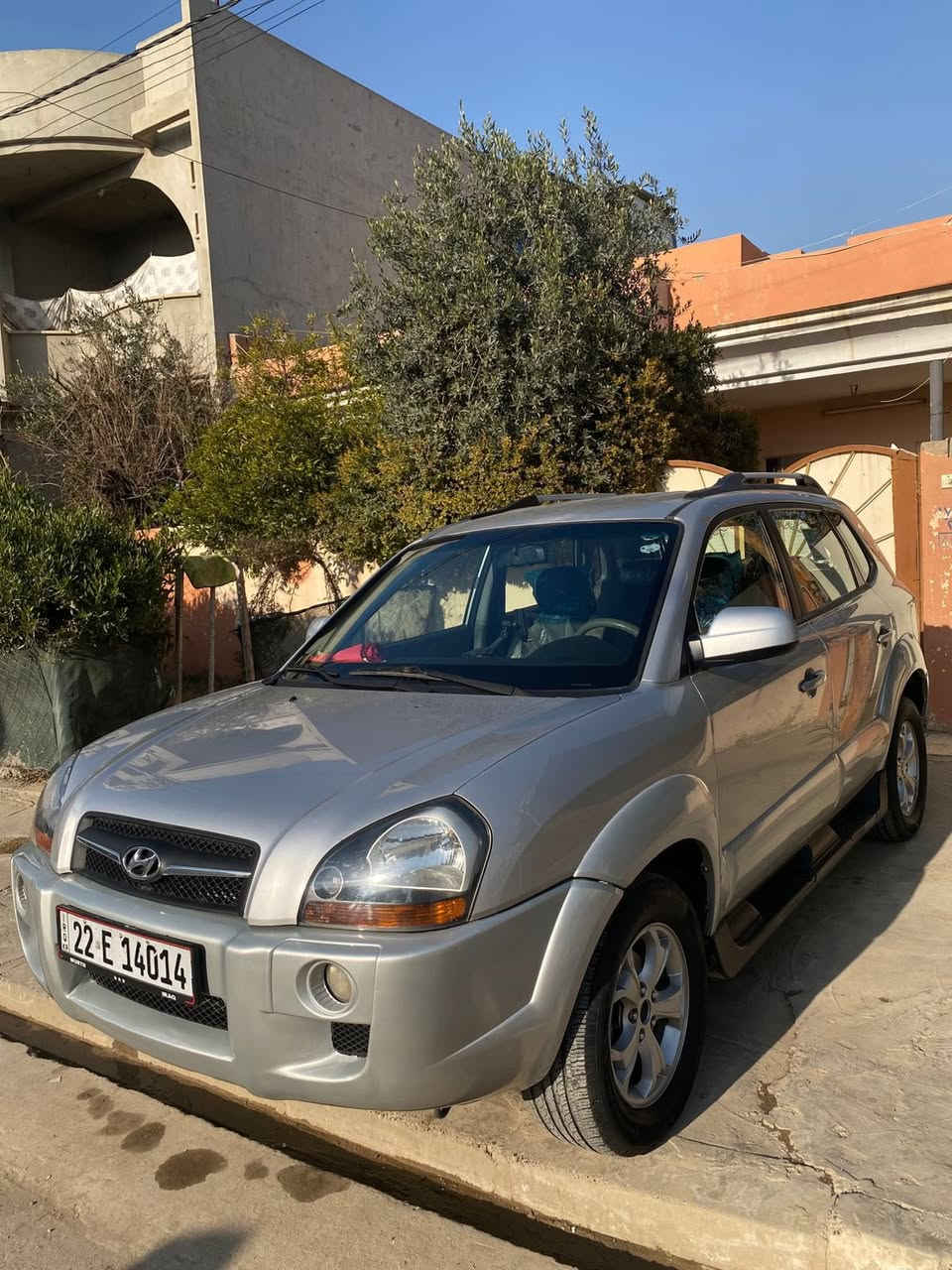 توكسن 2009 كلين بدون ضرر .كير ومكينه بشرط  بدوم صبغ كوبون بانزين شرط التحويل  موصل الايسر حي الشيماء السعر 122وبيها مجال ***********
