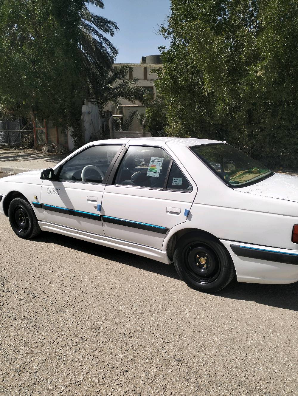 بيجو بارص موديل 15السيارة نصبتها حلوة مدوشمة كشنات ارضيات سفري  العنوان النجف رقم انكليزي راعيها يريد مداور 