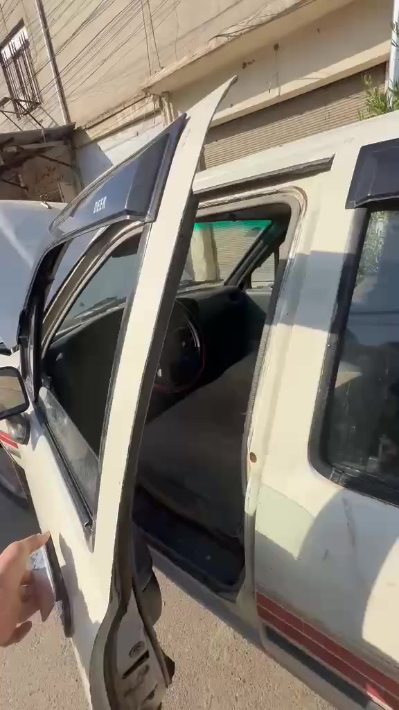 للبيع بيكم موديل 89 موصل حي صدام للاستفسار اتصل ع رقم *********** /***********/زايد رقم وسنويه جديد بسمي
