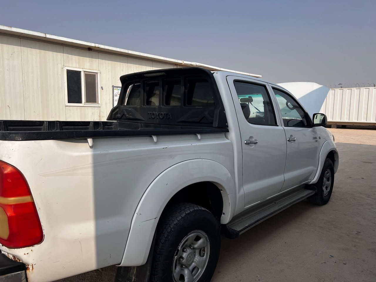 سلام عليكم ٢٠١١ رقم بصره جديد كاز فورويل
السعر ✅150وبيها مجال الشراي بل خدمه 
***********
