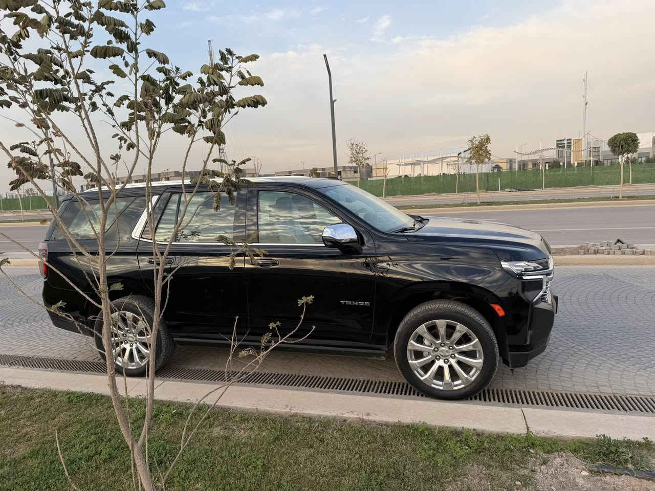 سلام عليكم تاهو 2023 برايمر خليجي وكاله المنصور فول للاخير جكات داتا شو بنراما ماشيه 51000 كم مغلفه ppf مكفوله من الصبغ مكانه السيديه السعر 56000 $ مجال بسيط ***********
