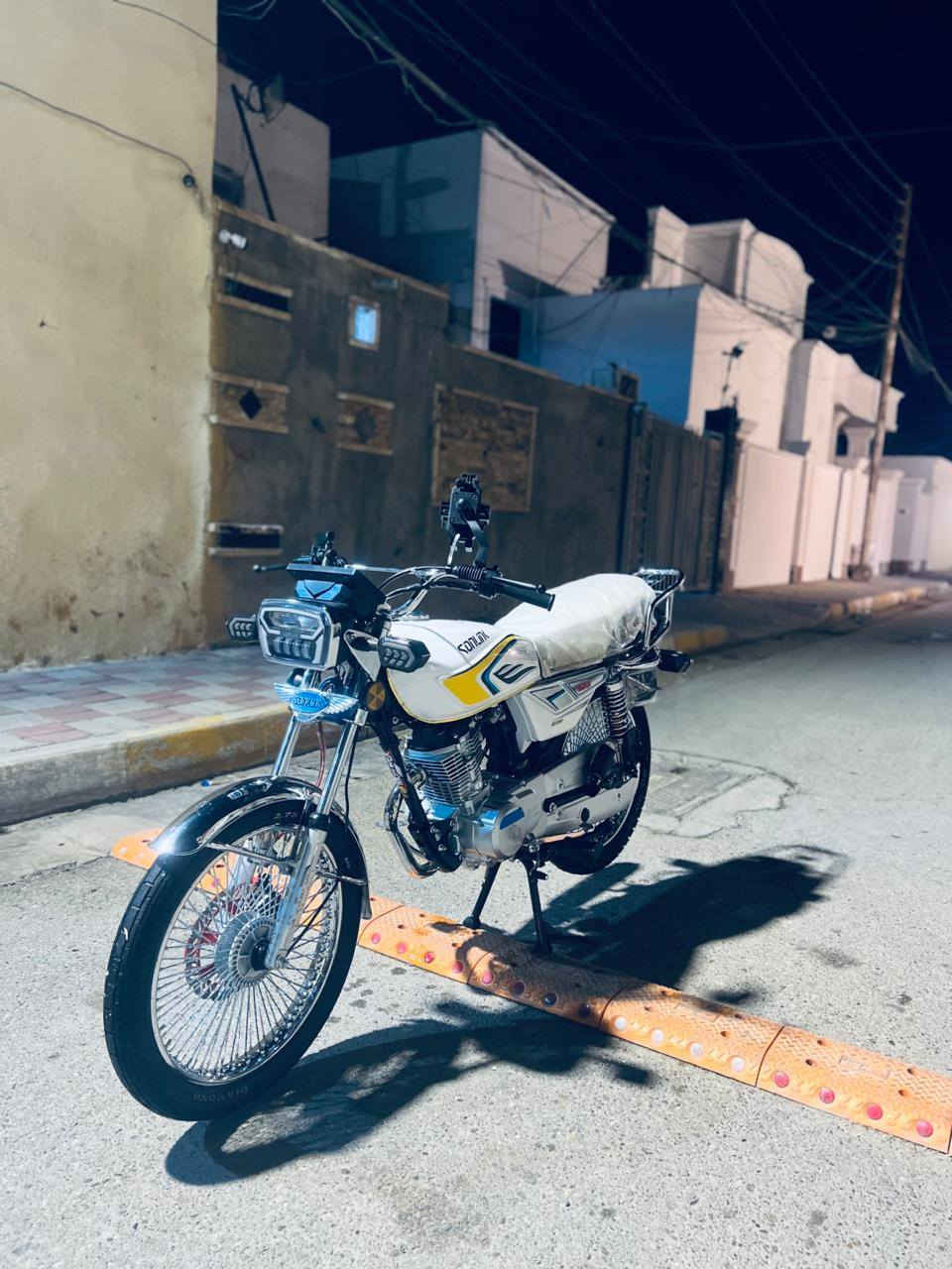 سلام عليكم
للبيع سولنيك موديل 25 مشدود ب26 نظافة 100%
المكان الرمادي الملعب 
السعر 900وبي مجال
للاستفسار ***********او خاص
