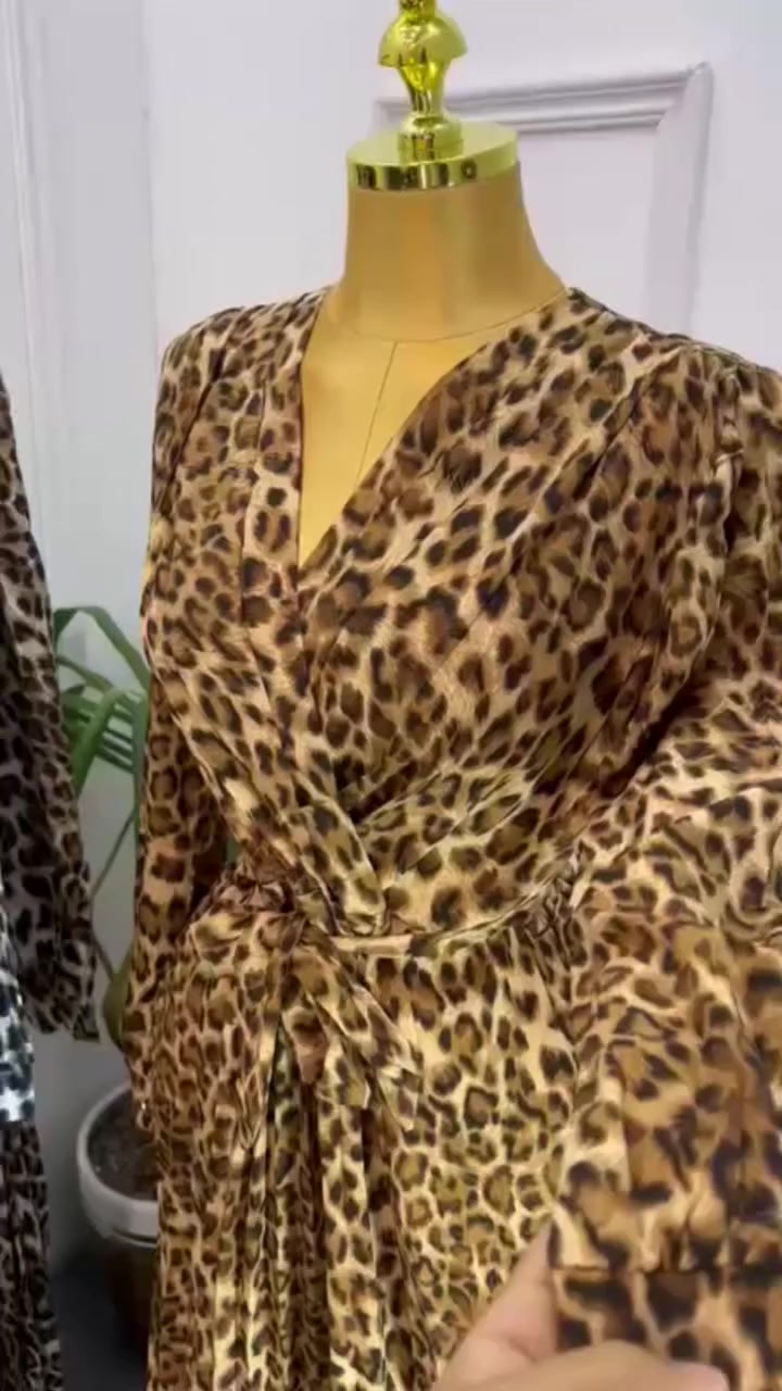 فستان نمري موجود كل القياسات العنوان الديوانيه قضاء غماس شارع الصافي مجاور ازياء نونه يوجد توصيل *********** جميع المحافظات العراق
