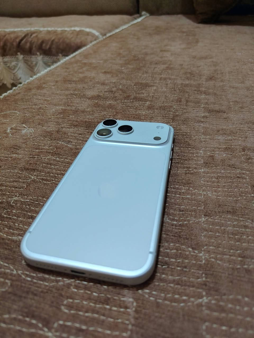للبيع
Apple iPhone 17 pro max
السلام عليكم 
تحت ضمان الوكالة 
من الوكيل الرسمي 
شركة /Master store
Premium Reseller
عربي شرق أوسط 
ذاكرة /512
بطارية /100
عدد دورات الشحن /1
ضمام 2 سنة شامل الصيانة غير مستخدم فقط مفتوح من الكارتون فقط
جميع ملحقات وية 
تاريخ الشراء /7/18 /مدة الاستخدام 5 ايام 
للتفاصيل اكثر 
***********
السعر/قابل للتفاوض بي مجال بسيط
الموقع قضاء شط العرب
