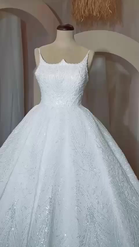 العرض موجود داخل المركز 
بأسعار مناسبة جداً جداً جداً
سنتر روز برايد لبدلات الاعراس وفساتين السهرة 
زورونا تجدون مايسركم
العباسية قرب مجمع البغدادي
*********** ابو ايهم
***********  احمد رعد
رابط الانستا
https://www.instagram.com/ro_12ak?igsh=MXEyNGJrZTF4cWFpbg
