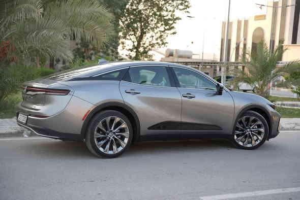 تيوتا كراون لمتد (مواصفات بلاتنيوم )
🔰الموديل 2024
🔰ممشه 22000كيلو متر 
🔰رقم بغداد 
🔰المواصفات 
🔰كامرات 360درجه
🔰بانوراما 
🔰رادرات اماميه 
🔰رادرات جانبيه 
🔰رادرات خلفيه
🔰مقاعد تدفئه وتبريد 
🔰محرك 4 سلندر هايبرد 2500 تنفس طبيعي 
🔰ويل قياس 21 انج رياضي 
الضرر
فقط تعديل بارد بدون اي صبغ
***********
