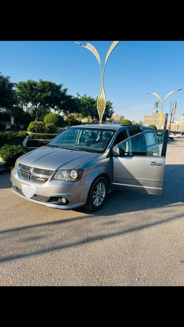 السلام عليكم
1- دوج كرفان للبيع ✅
2- موديل 2014 SXT✅
4-رقم بغداد بسمي ✅
5- السياره فول اصل بيبان كهرباء جنطه كهرباء حداديه 80 ‎%‎ تايرات 80 ‎%‎  مكينه او كير خير من الله كلشي شغال بيه ✅
6- تبريد 3 قطع ✅ 
7- مكان السياره كربلاء حي العباس ✅
8- صور حادث امريكا ما عندي بس بيه جاملغ و بنيد امبدلات نفس اللون  ✅
9 - السياره بيه 3 قطع صبغ حاليا ✅ 
10- السعر 130 ورقه او بي مجال 
11- تواصل على الرقم ***********

