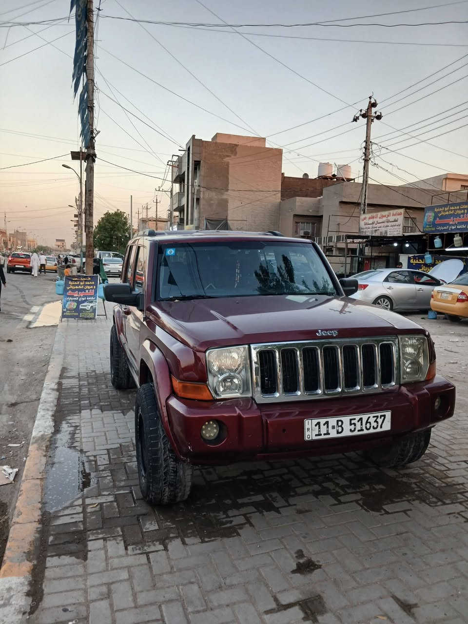 السلام عليكم بيع او مراوس بسعر اقل 
بيع او مراوس بسعر اقل 
جيب كومندر 2007
7راكب سياره عائليه وعاليه وسياحيه جدا جميله بل سفر 
مكينه 6سلندر 3700 وكير كفاله
تبريد 3قطع منضومه جديده دبل فان ❄️🥶
 حداديه جديده بل كامل 
ويل جبلي +ترفيع + تخم تاير جبلي جديد
باتري جديد 
شاشه وكامره وسستم صوت جديد
بدون حادث بيها طخه باب الصدر وصبغ قطع ابيع حزام 
كهربائياتها كلها شغاله وضع شركه لا جطل ولا ملعوب بيهن
تحكم ستيرن 
كشن كهرباء 
مري كهرباء 
جام اوتو
تدفئة كشنات 
فول عده الفتحه 
عنواني بغداد الدوره 
سعر ب٨٥ وبيها مجال 
***********
