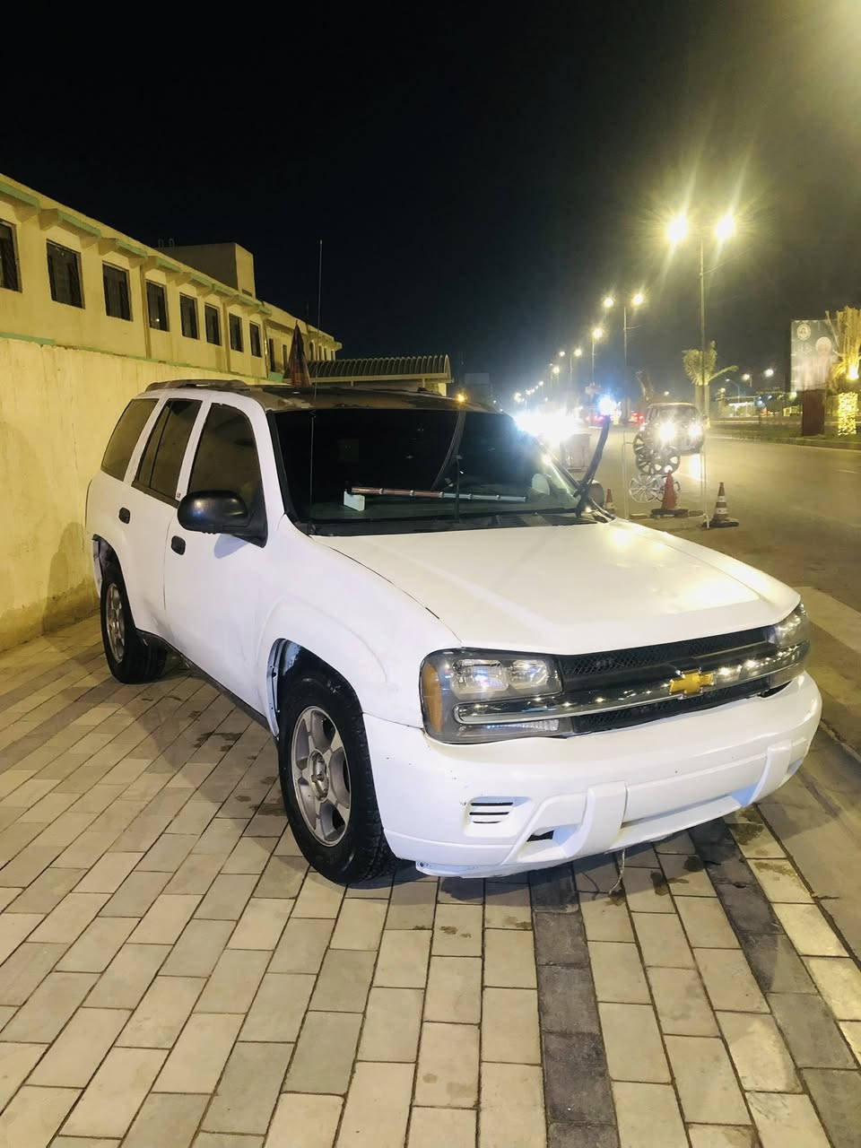 سلام عليكم
بلايزر 2004 مزاد اربيل تترقم واسط السيارة تعمير مال جناي قطعتين صبغ فقط باب وجاملغ مكينة وگير خير من الله مكان السيارة نجف السعر 63 وبيه مجال 
للاستفسار :***********
