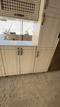 كاونتر تركي باله جدا نظيف ٣ متر والسنك  مترين اجدي اف تركي وتوصيل موجود كافة المحافظات عنوانه بغداد الأمين الثانيه بسكينه وهاذه رقمنه بيه واتساب *********** ام علي
