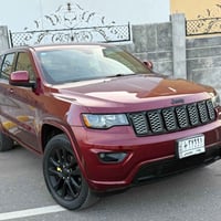 كراند شيروكي • بلاك توب • ٦ سلندر ٣٦٠٠