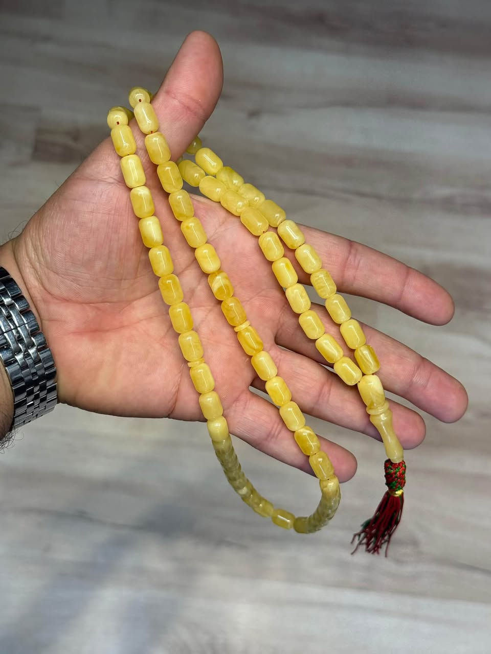 مسباح كهرب بولوني شجري
الوزن  ٤١
عدد الحبات ٦٩
مقاس الحبة ١١.٥
مسباح نظيف جداً بدون شوائب
التواصل واتس اب او اتصال 
***********
