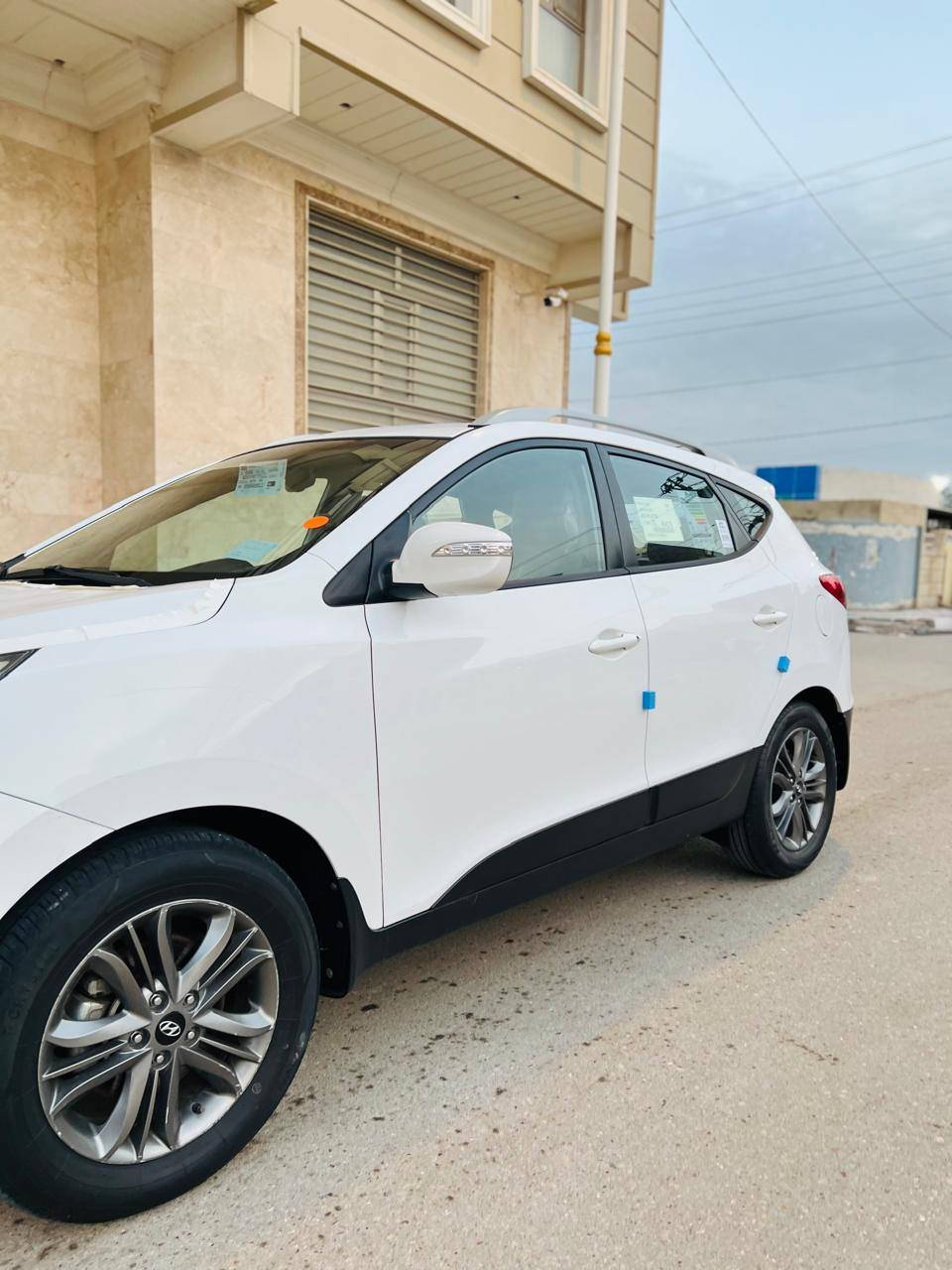 السلام عليكم ورحمة الله وبركاته.                             هوندآي توسان رقم بصره
وارد خليجي الشركه العامه كفاله عامه ضربه وصبغ وتبديل حت بارد وشخوط وكتاب الفحص  يمك منشور  سياره جديده استخدام شخصي سبيره مانزل بوضع شركه بعده  ماشيه ١٢٥ الف مكينه 4سلندر  مامفتوح  فول موصفات ماعده البنورمه السعر 162وبيه مجال الشراي 
مكاني ناصريه مركز                                                   اللاًستفسار اتصل.  *********** ناصرية, ذي قار
