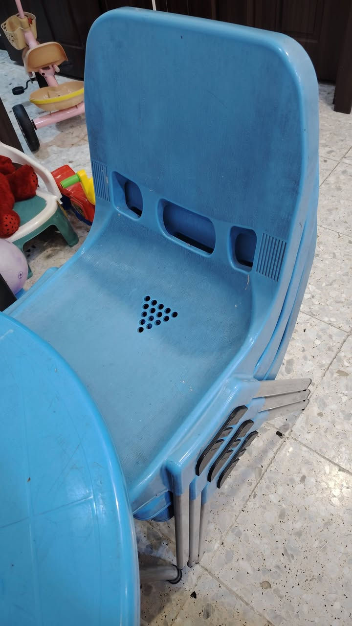 ميز و٣ كراسي للبيع


**إذا كنت صاحب هذا الإعلان وتريد حذفه لأي سبب، رجاءا أرسل رسالة إلى الدعم الفني**