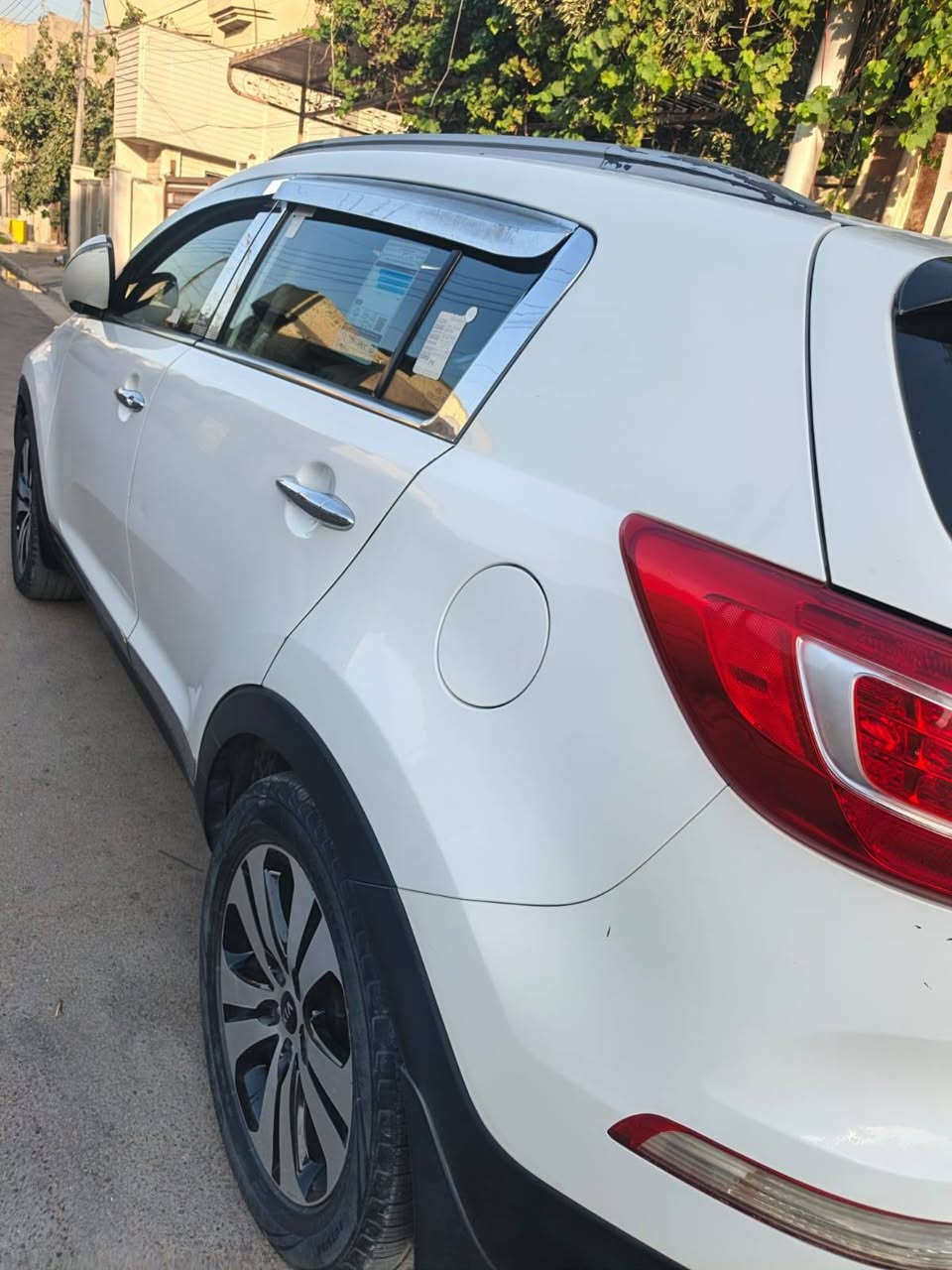 سبورتج ١٤ خليجي دوش حساس امامي خلفي نظيف بدون حادث فقط طخه خفيفه بل جنطه  موضح بل صوره السعر 155 بيها مجال حك جيتك للتواصل ***********
