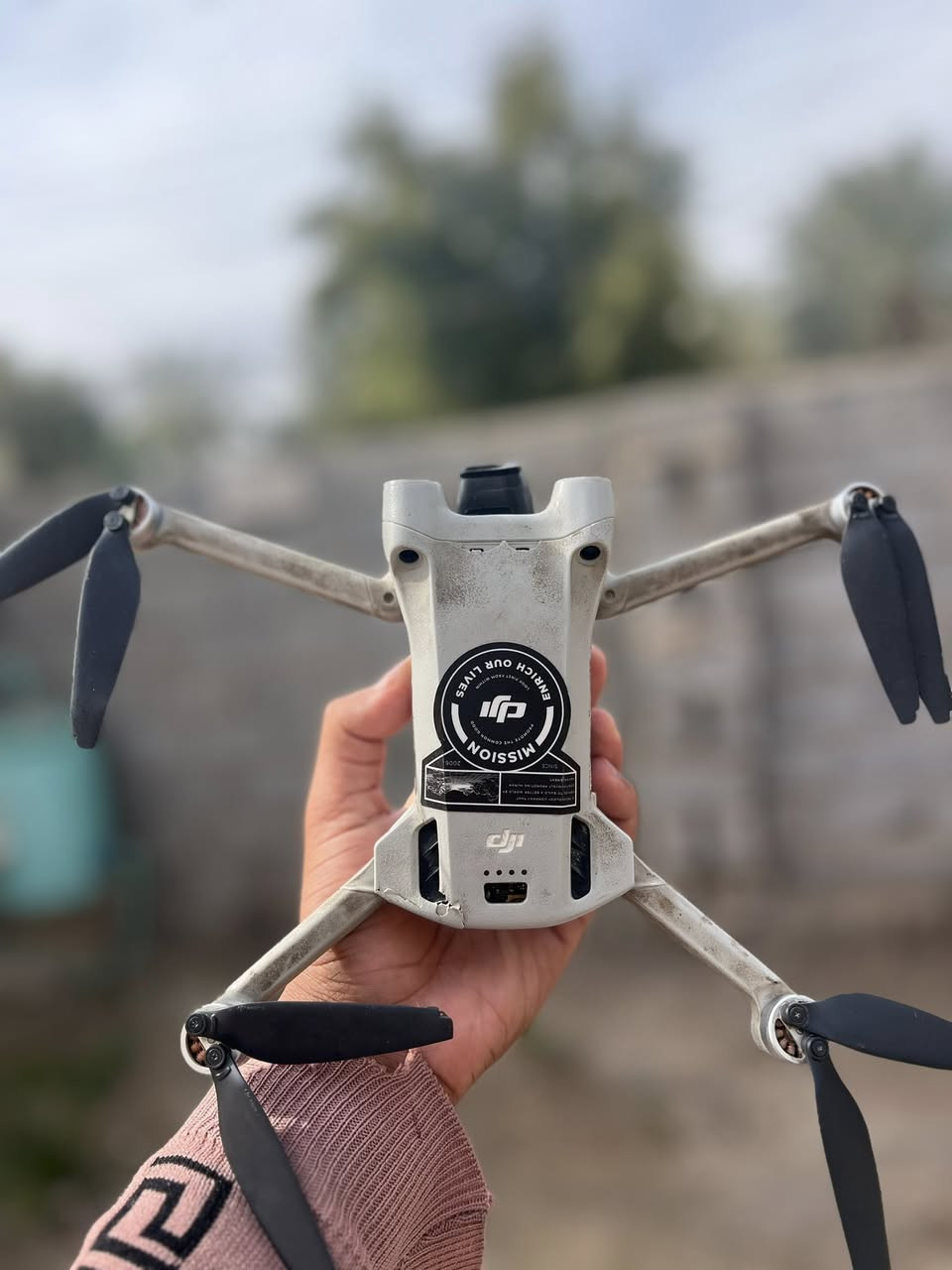 للبيع. فقط نقصها دكمه تشغيل  والدرون تشتغل  تجي افحصها الك وتستخدمها        عنواني بابل 👍🏼


**إذا كنت صاحب هذا الإعلان وتريد حذفه لأي سبب، رجاءا أرسل رسالة إلى الدعم الفني**