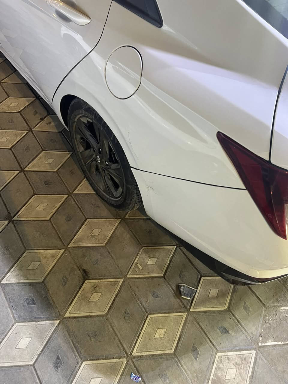 السلام عليكم ورحمة الله النترا 2021 وارد أمريكي رقم أربيل جاهزه وجديده خير من الله 
موصفات فول عدا الفتحه 
بصمه تحكم حساسات رادار مثبت سرعه كاميرا خلفي لايت زنون 
بيها قطعتين باميركا وقطعتين بالعراق يعني اربع قطع جاملغ خلفي وقبق الجنطه بس الفوك بنيد مبدل وباب السايق فقط رش والصور واضحه ماشيه 272 
 للاتصال ***********
