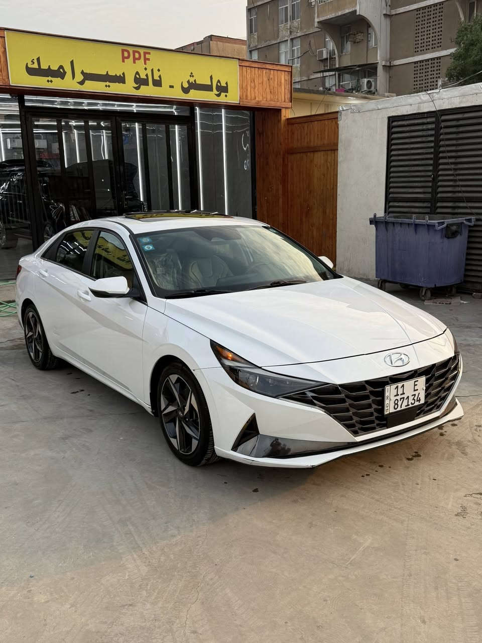 سلام عليكم 
للبيع النترا لمتدد 2022 فول 1/1 
لون ابيض صدددفي
ضرر جدآ بسيط خشم جاملغ فقط 
ماشيه 36 الف 
مواصفات 
بصمه 
فتحه
جلد 
كشنات كهرباء 
لايت زنون اصلي 
بكلايت لد
رادار 360 
وبعد بيها هوايه مواصفات 
رقم بغداد بسمي 
صور الحادث بلمنشور
سعر 158 وبيها مجال 
***********
