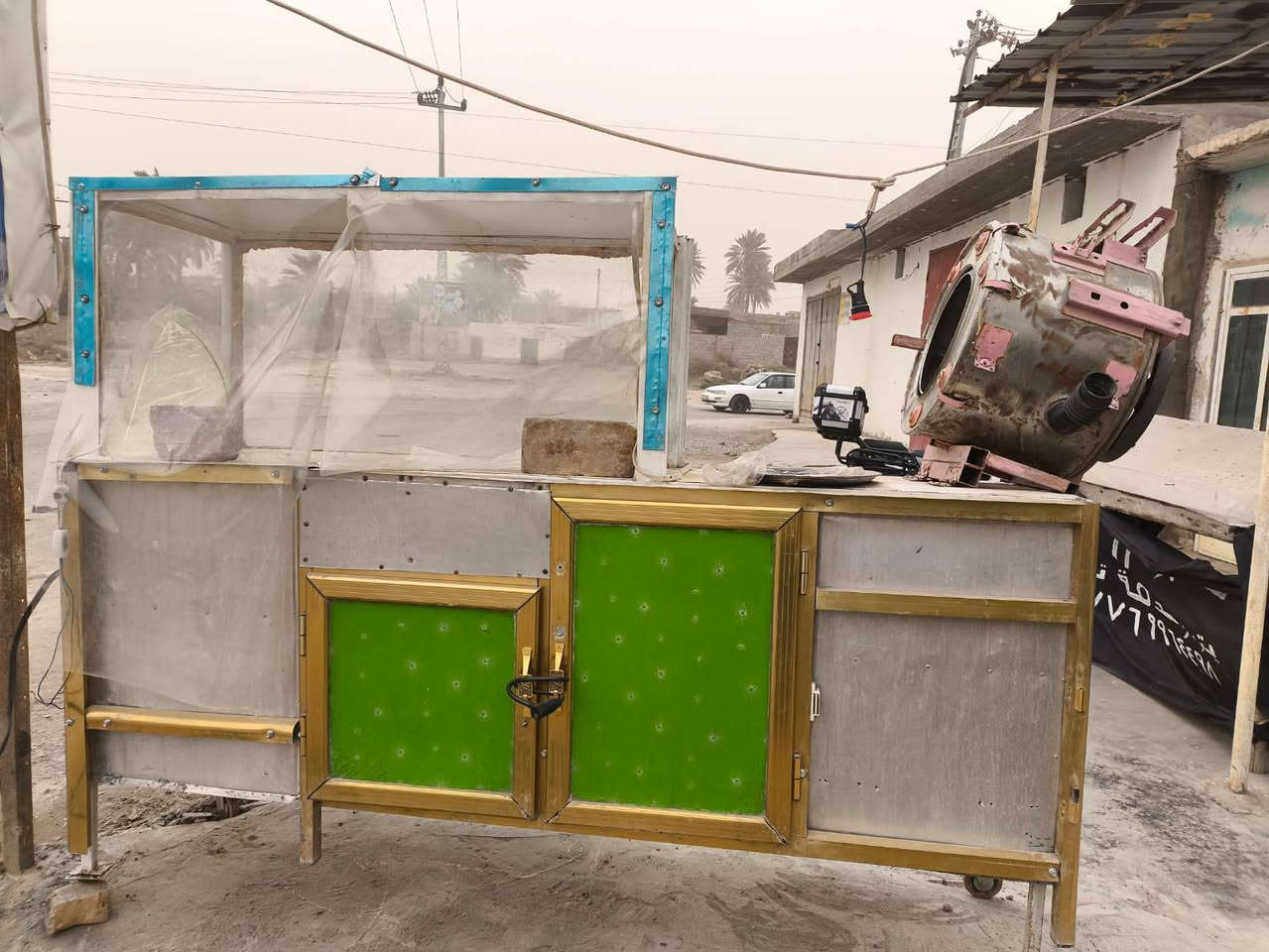 السلام عليكم عندي هاذا الميز اريد ابيعا كامل مال بقلاوة او حب ***********
