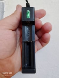 بطاريات ليثيوم • ١٣ وحدة • شاحن بطارية