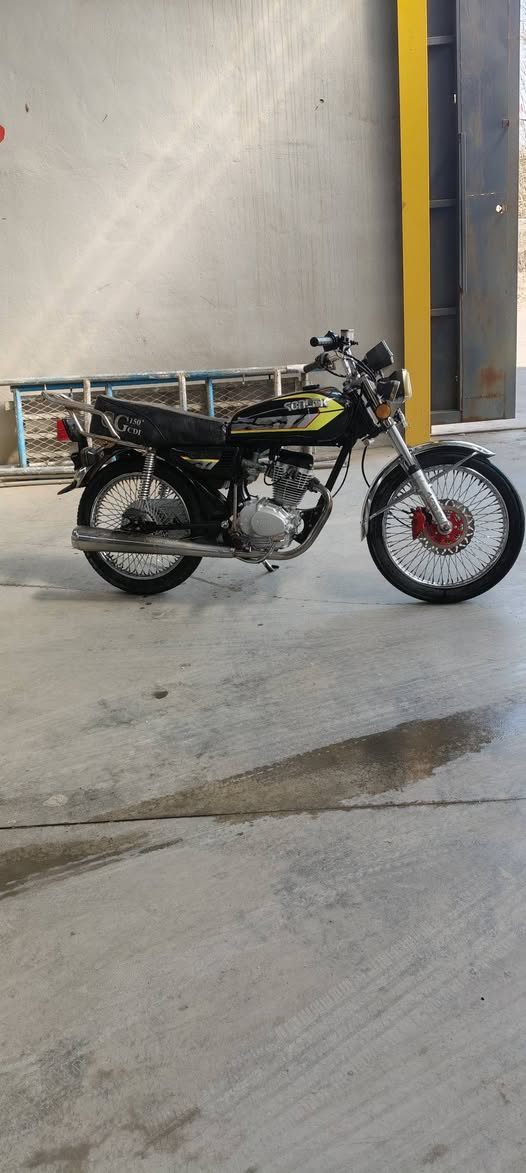 سلام عليكم دراجه تايكر مديل 23 دراجه شوف عينك كامله ومناقصها ي شي كل كهربائياتها  شغاله اوراق كامله مكينا خير من الله ما مفتوحه مكان الدراجه ديالى بلدروز سعر 460 وبي مجال بسيط الاتصال على رقم *********** بي واتساب
