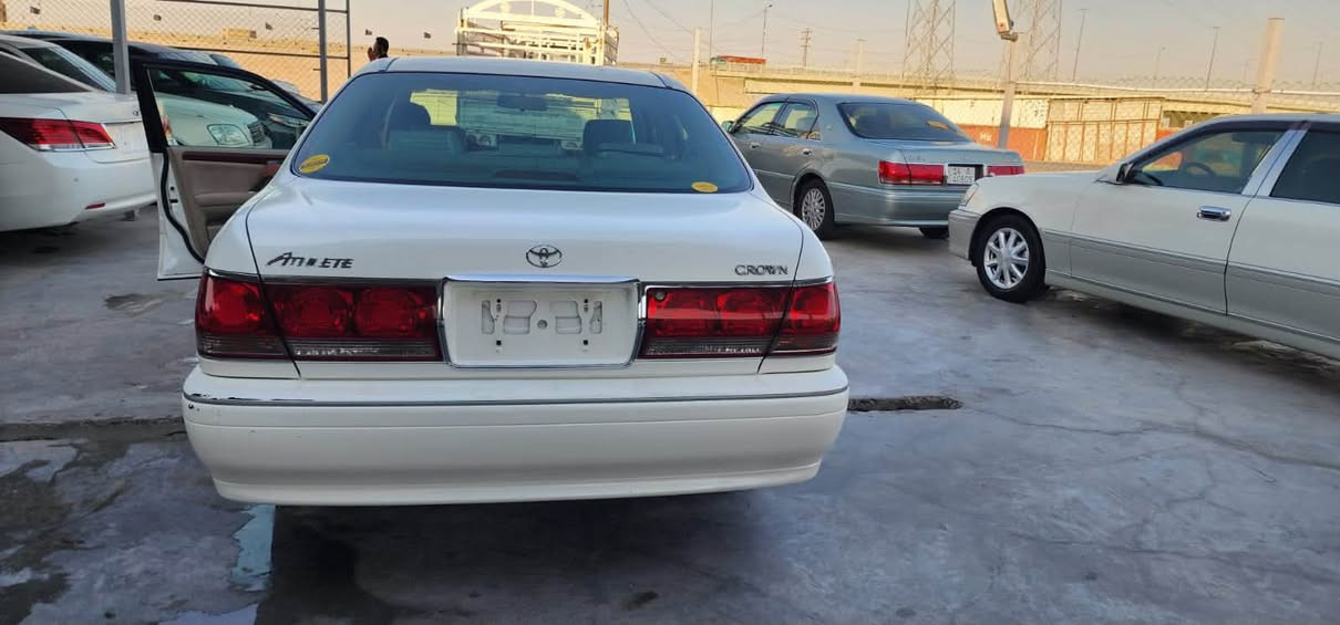 جنون اثلت موديل 2001 دخول جديد قرار 102 كامله مدفوع كمرك  باقي علرقم تريد كامله تريد عليك الرقم حسب قناعتك سياره كفاله بس بيها جراد بلقماره قليل تريد تشتري كامله بخدمتك تريد انته ترقمه هم بخدمتك مكان السياره بصره قرنه   ***********
