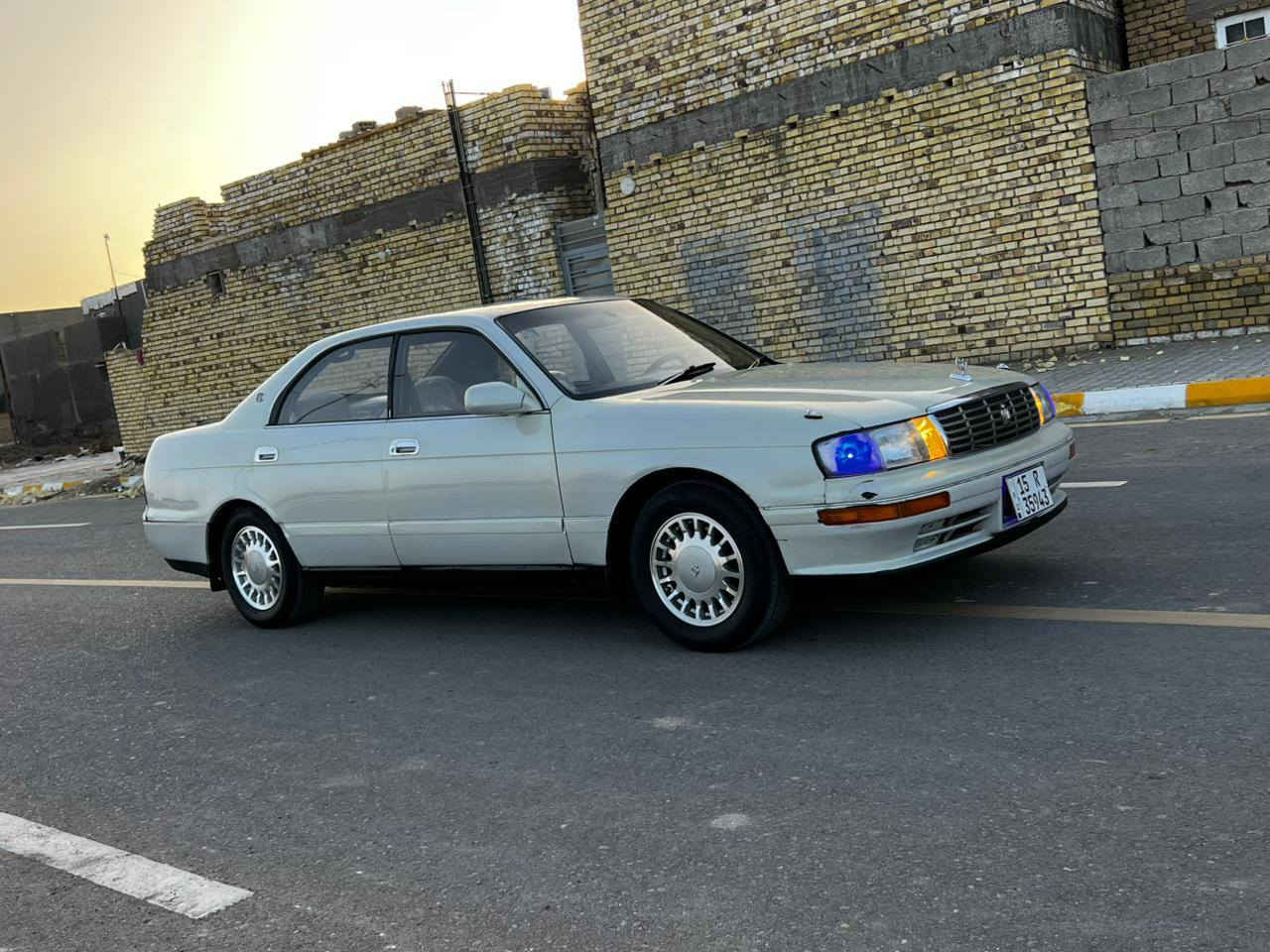 السلام عليكم اخوان 🤍
تيوتا كراون بطه موديل 1992 
رقم انبار إنكليزي سنويه لغايه 2030 باسمنه تحويل مباشر ثاني يوم مكفوله من الكص والكلبه والنقل جثه والعيب الشرعي 
مصبوغه علم للجماليه مكينه وكير خير من الله جدد حداديه امامي خلفي جديد 
دواخله نضيفه كهربائيات شغاله تخم تاير وتخم ويل نيكل جديد السياره جديده وجاهزه تراي وين ما يعجبك 
العنوان واسط قضاء بدره 
السعر 48وبيه مجال 
رقم الهاتف ‭0781 664 2046
