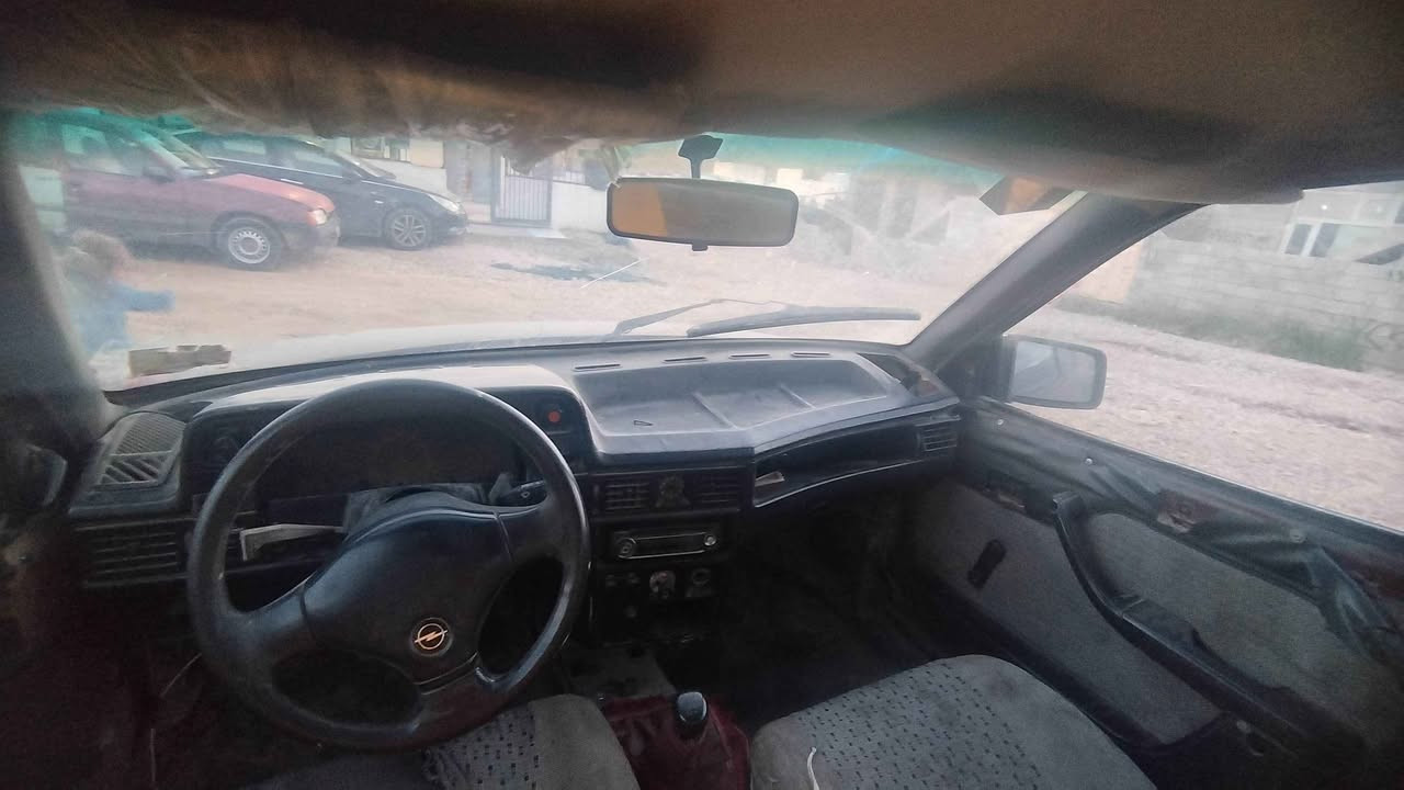 بەناوی خوای گەورە ئەم ئۆپڵە کادیدە بوگورینەو  فروشتن نرخی 9گەڵاو مەعامەلەیەکی زور کەم ئارم پلاسیک سلیمانیە مەکینە 16 گیر عادی چوار تایە باشی لەژیرە ماڵی فەقیرە و مەسروفی کەمە لەسلیمانیم *********** \  *********** السليمانية, العراق
