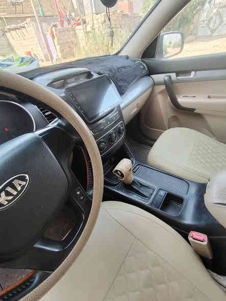 سورنتو ٧راكب ١٤ مكفوله عدئ شبر باب السايق محرك كير مكفولات صدر امامي خلفي جيد جدا تخم تاير أرقام جدد سنويه لسنة ٣٠ هسه جديده تريد وكاله تريد تحويل السعر ١٧٠ وبيه مجال قليل لاستفسار *********** مامتواجد علئ الفيس اني مكلف بالنشر
