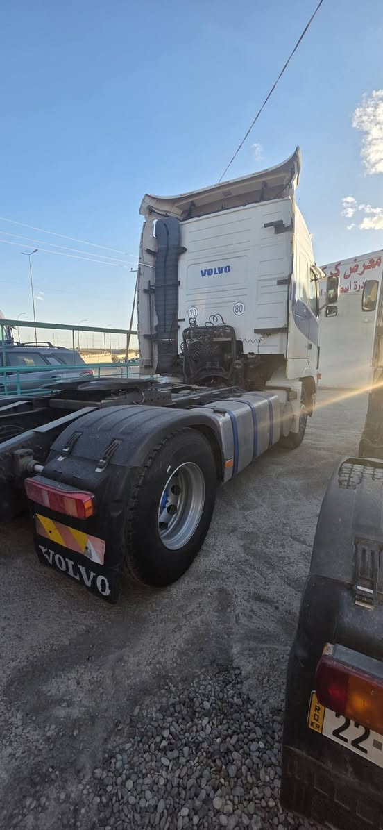 فالفو تك موديل 2005كير اوتوماتيك رقم سليمانيه
كير محرك شاصي اكسل قماره مكفولات 

مربوط عربانه 3 محور تك تاير شعار 

مكان السياره كركوك 

السعر /175$

للاستفسار ***********
