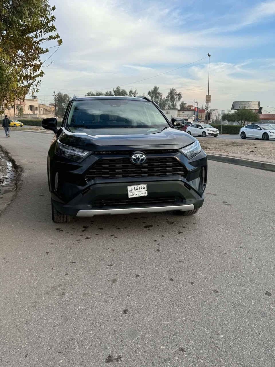 ‏2024   TOYOTA RAV4 XLE Hybrid.
اللون الخارجي  اسود
  عداد 18 الف مايل  
وارد  امريكي 
 الفحص  كامل
         
الاضافات :

•دفع رباعي 4*4
• ماتور 2500cc هايبرد
• قير اوتوماتيك 
• كراسي مخمل
• شاشة كبيرة
• كاميرا خلفي
• رادار امامي
• مانع تصادم
• محدد مسرب
• تصحيح مسار
• مثبت سرعة
• مانع انزلاق
• استيرنق متحرك
•ابل كار بلاي 
•اندرويد اوتو 
• تحكم طارة
• إنارة ترحيبية
• مري كهرباء
• غمازات عالمري 
• حساسات تجاوز BSM 
• شاشة اعطال
• زجاج كهرباء ملون
• اضوية امامية زنون LED
• اضوية خلفية LED
• كشافات زنون LED
• اضاءة فل زنون LED
• ليد زنون نهاري
• نظام صوتي مميز
• أوامر صوتية
• حساسات ضغط هواء الإطارات
‏• GPS
• 3 أنظمة قيادة (eco, ev, sport)
•تبريد 2 قطع  مركزي
• هولد كب
• ركايات وسط
• بلوتوث
• مدخل USB + AUX

فقط بيع  السعر 24500
***********
