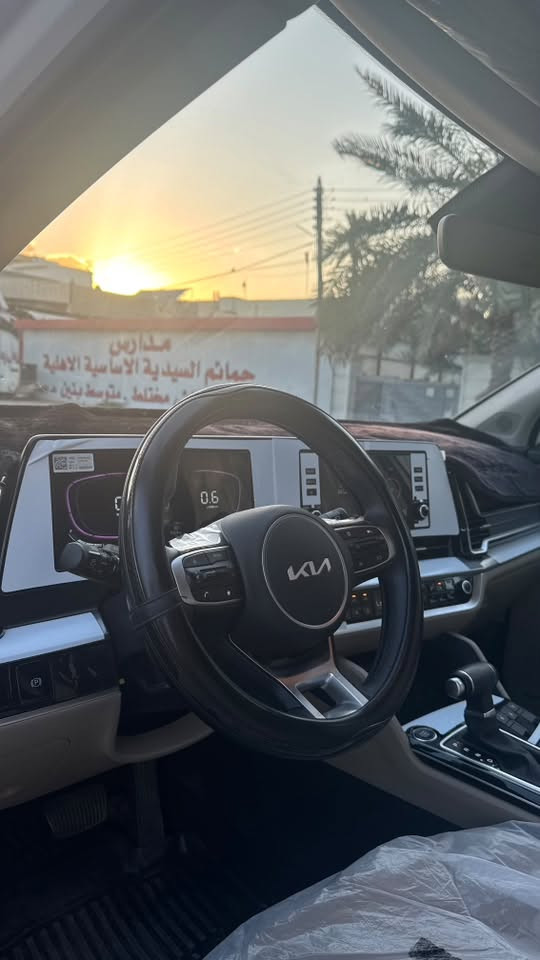 للبيع كيا سبورتج 2025 خليجي
• فول قماره حديد 

• داخل بيجي

• كشن مخمل

• مقاعد كهرباء + تدفئه

• ستيرن تدفئه+ شفتات ستيرن

• كاميرات خلفيه

• صندوق كهرباء

• حساسات اماميه + خلفيه

• درايف مود (٤ انظمه قياده ) +أوتو هولد +نظام منحدرات

• تبريد قطعتين ،مناخ منعزل

• هاند بريك بصمه

•مرايا كهرباء (نقاط عمياء)

•ضمان ٥ سنوات شركه اكدال + بيها تبديله دهن مجانيه

• كل غراض السياره موجوده
السياره اخت الزيرو ماشيه 8500km
بيها ضربه بالباب الخلفي عكس السايق موضح بالصور مرجع pdr 
بدون صبغ واثر الضربه من جوه هم غير هذا السياره مكفوله 
السعر 22,500$ وبيها مجال بسيط للشراي 
عنوان السياره السيديه 
***********
