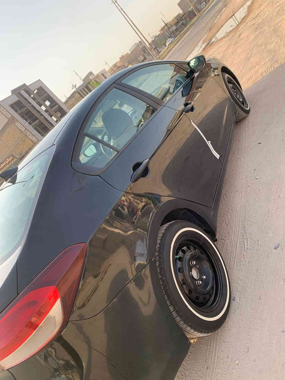 فورتي 2017 حادثها جاملغ الخلفي وبيها بارد باب السايق البجم كبس لغود وشواصي سليمات كير ما مفتوح تحكم ستيرن المكينة مفتوحة شرط لا تنقيص ولا تبخير تخم تايرات جديد   رقم اربيل سنوية باسمي  المكان كربلاء /طويريج 
السعر 120 وبيها مجال قليل حك الجية
***********
