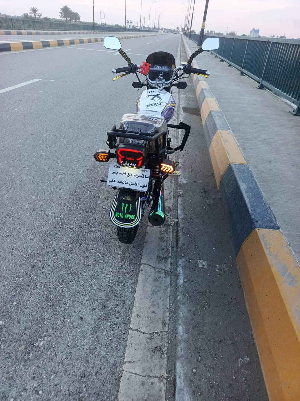 سولنك. 24 محرك 200 دراجه خير من الله مناقصها كلشي كهربائيات كلها شغاله لايت اشاير دشبول كلشي شغال مابيها كل نقص تشغل وتطلع. سعرها 825 وبيها مجال او مراوس مكاني شارع 40 ***********
