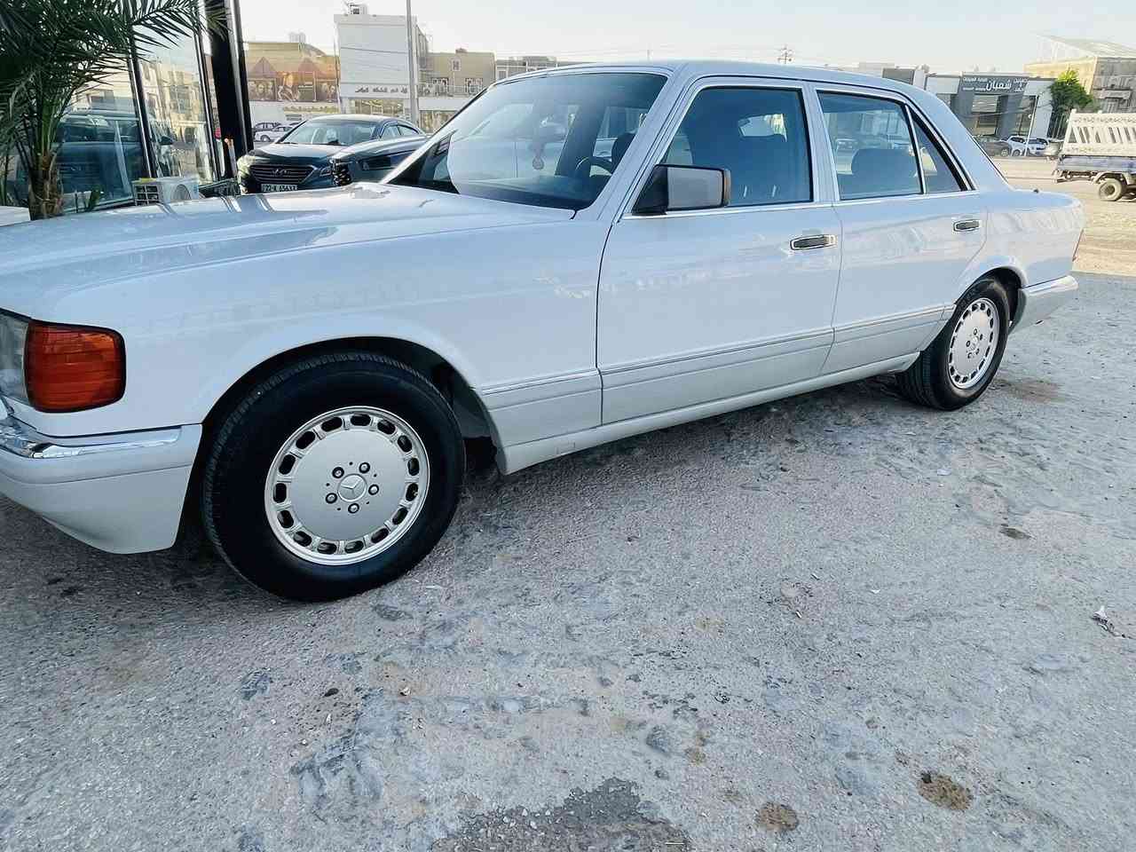 يالله السلام عليكم 
مارسيدس رئاسي 1991 دبل هورن دبل مروحه غرفه كهرباء برده كهرباء سلايت طكتين جكات تصعيد تنزيل تبريد ثلج  وبيه خير من الله سياره تخبل السعر خاص مكان نجف الأشرف 
للاستفسار الاتصال 

***********
***********
