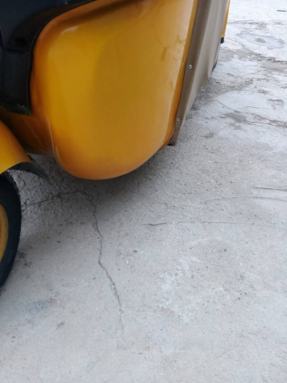 سلام عليكم تكتك لبيع اوراق اصولي مديل 21اوراق اوراق تكتك كفاله بس مصبوغه عام سعر 6400ولمايعجبه سعر اكو هواي بلسوك ابيع مستعجل ***********
