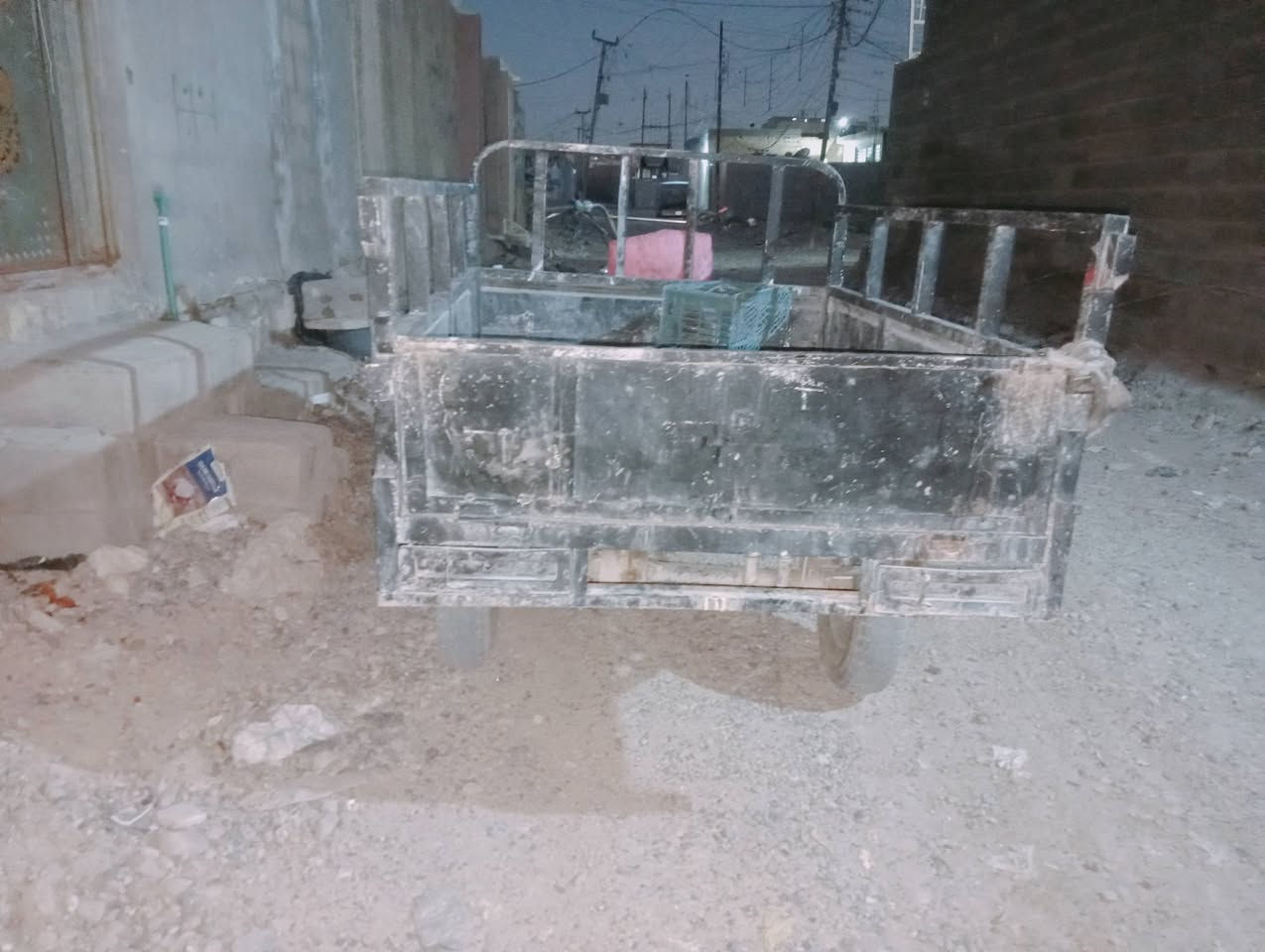 سلام عليكم ستوته البيع نتيا،  وراق صولي مديل ١٤ مكان بغداد ام الكبر وغزلان السعر ٦٥٠ بيه مجال رقم ***********
