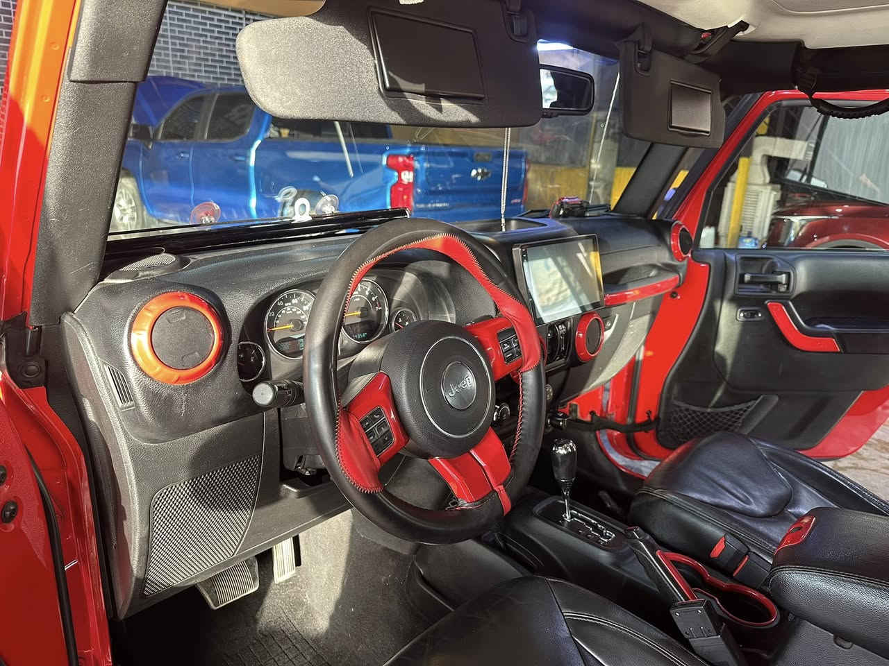 🚙 للبيع جيب رانجلر صحارى 2018 – فول مواصفات
• محرك 3.6
• گير أوتوماتيك
• دبل 4×4
• العداد79 ألف ميل
• فول مواصفات (جلد + شاشة + كار بلاي+ تحكم بالمقود + مثبت سرعة)
•كير ومكينه مكفولات  ⁠
 
• فريز جديد
• راديتر جديد
• صدر جديد
• السيارة جاهزة وما ناقصها أي شي

⚠️ ملاحظة عن الحادث:
حادث فندرات فقط (بدون إيرباك وبدون دواخل)
صور الحادث مرفقه ويه المنشور 

📍 المكان: بغداد – الكرادة

‭0773 829 8095
