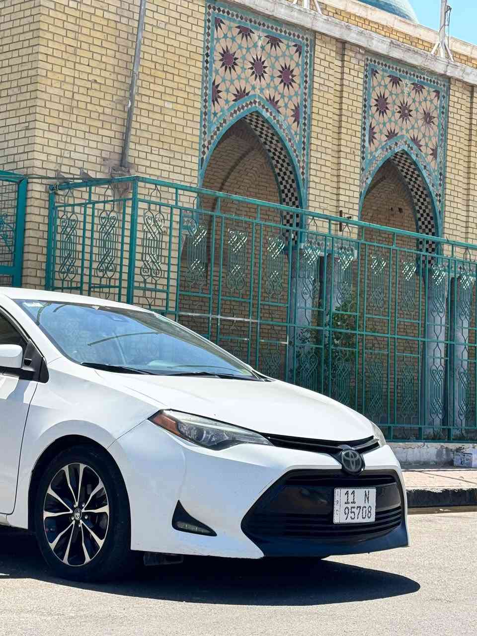 كورلا 2018 امريكي Le
مكينه 1800
فول السياره عدا سلايت والبصمه
بيها جاملغ خلفي وباب كلير وباب تبديل
ارباك بردا واحد فقط وباقي كفاله
سياره بجم كبس صفاحها موس حتى زلغ مابيهن
لون ابيض ثلجي  داخل لونين مميز من الواردات يجي هيج لون  سياره بسمي سنويه رقم هزه كله جديد سنويه لل 31 
سياره جديده ع ايدي مابيها اي نقص صدر كير مكينه تبريد كله كفاله
سياره بيها ويل كب كروم الأصلي وتخم تاير جديد
 ترايها جديد مايحتاج الها مصرف ابد 
 
 مكاني بغداد الاعظميه  السعر 128  للاستفسار ***********
