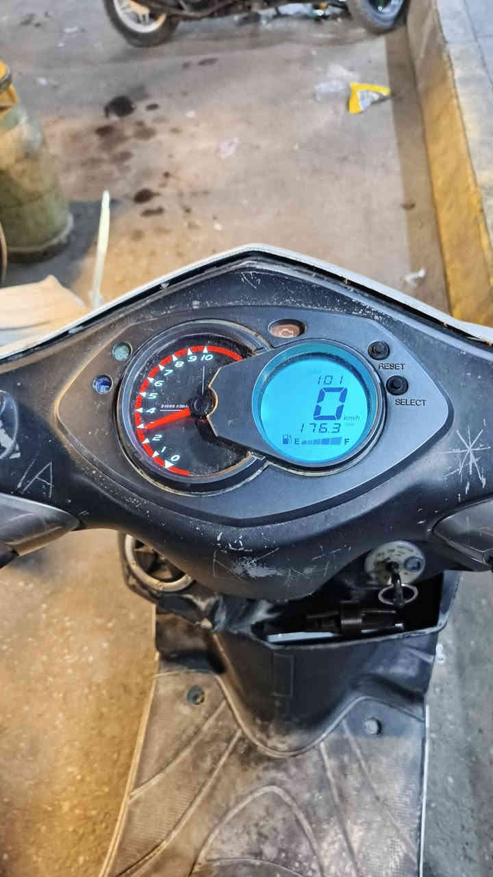 سكنس فحل اخت جديده دراجه كليش ماناقصها دراجه شعله ومعدل حلو سعر دراجه 750الف مكاني كراده شارع الصناعه ***********
