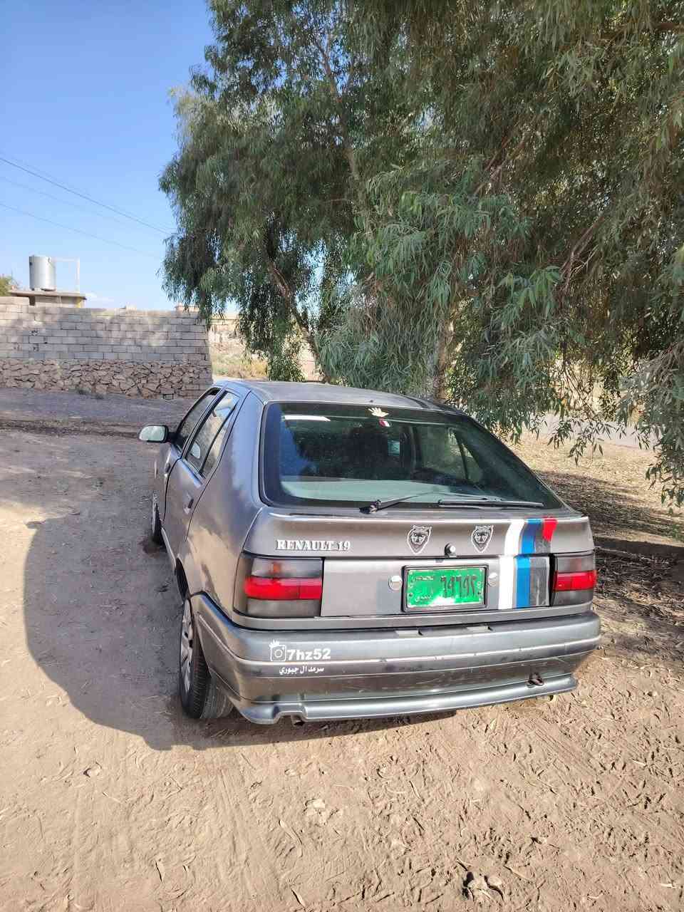 السلام عليكم سياره رينو حجم 19 البيع ويرهم مرواوس حسب القناعه صدر نضيف تايرات نص غرفه جديده محرك وكير شرط السعر والتفاصيل على اتصال 
***********
